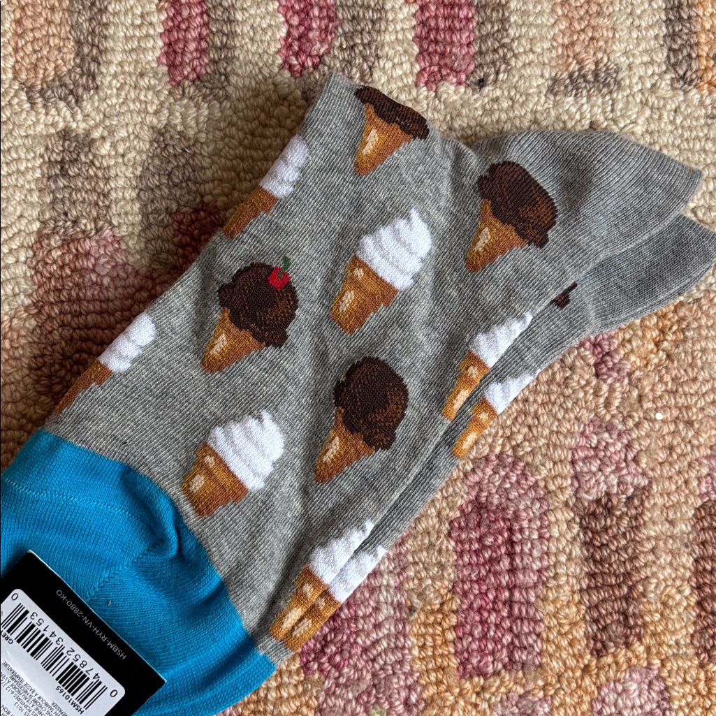 Host Pickhot Sox Men Grey Ice Cream Cone Socks Nwt We All Scream For Ice Cream — image 6 of 8